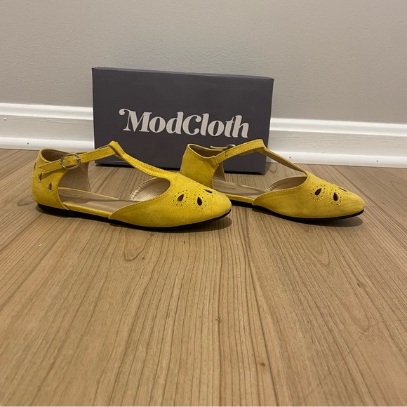 ModCloth Yellow The Zest Is History T-Strap Flats - Size 6 - Picture 11 of 16